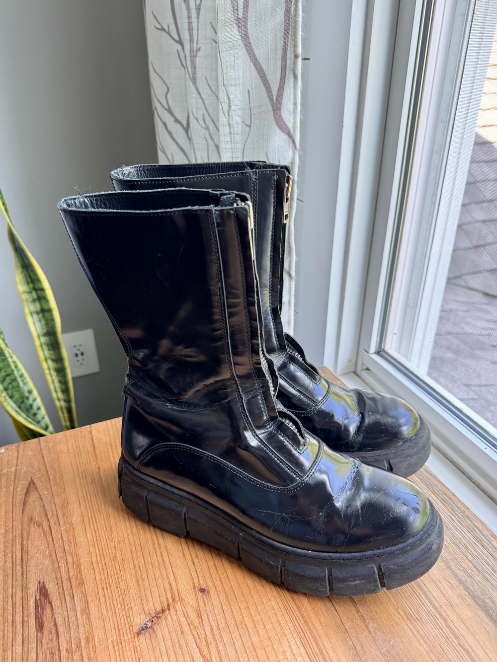 ALOHAS Black Patent Leather Chunky Platform Moto Boots EU 40 US 9